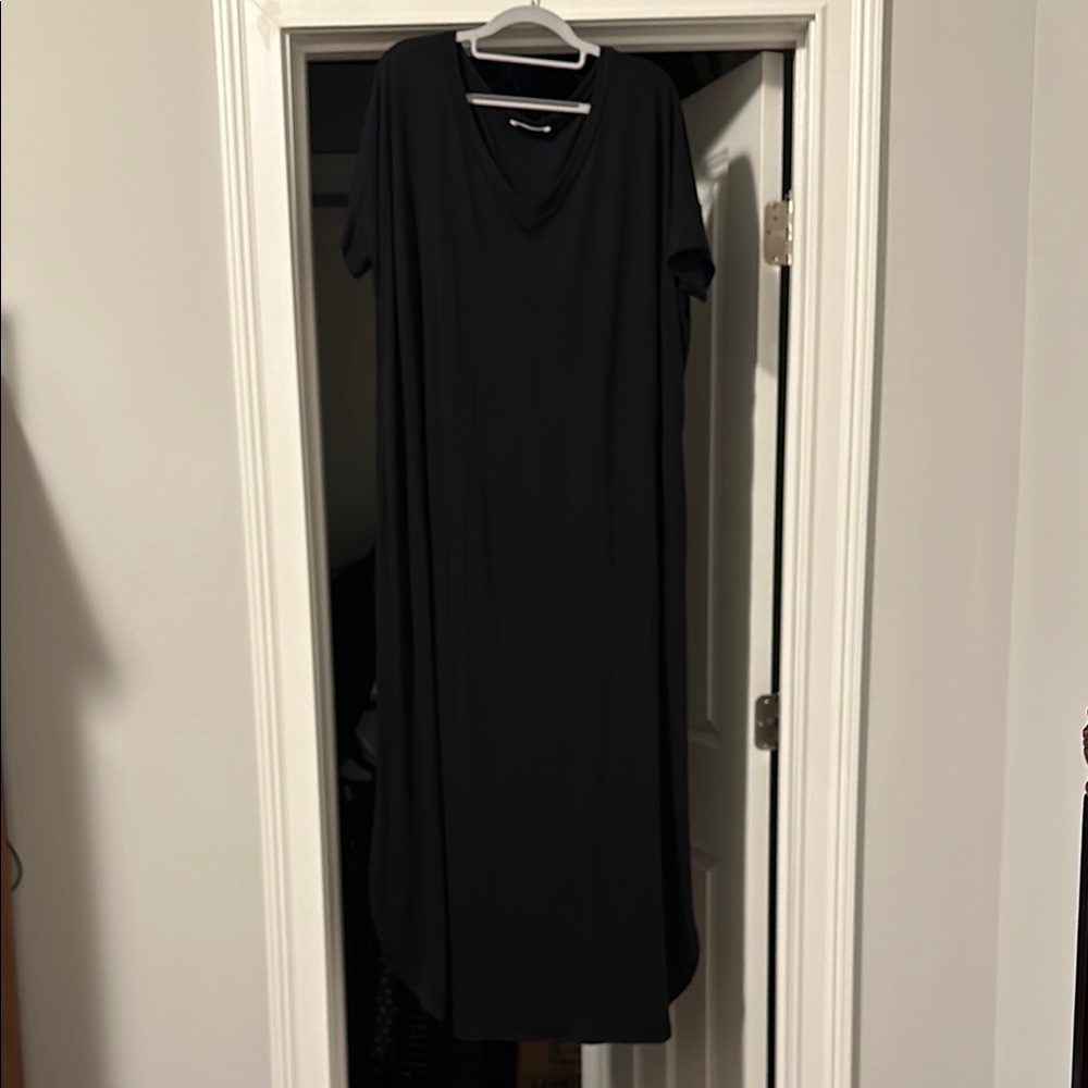 Zenana Black V-Neck Maxi Dress Size 1X